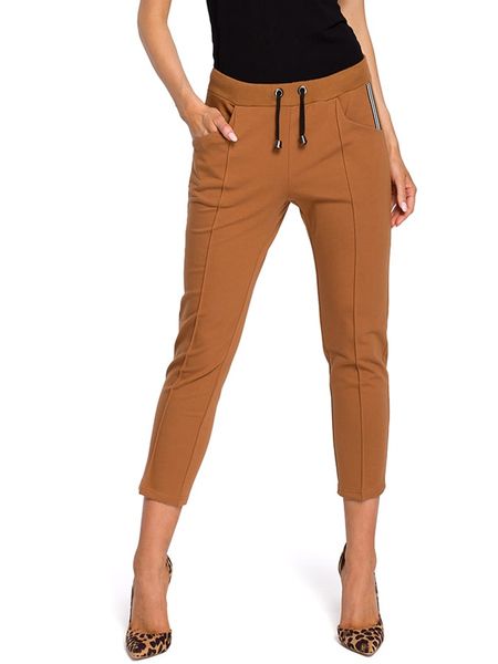 Made of emotion Spodnie w kolorze jasnobrązowym rozmiar: XL. Brązowe spodnie materiałowe Made Of Emotion, na co dzień, xl, bez wzorów, z materiału. Za 122.67 zł.