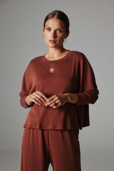 BLUZKA TELMA MARSALA One size - Flawless. Brązowe bluzki Flawless, bez wzorów, z materiału, eleganckie, bez kołnierzyka, bez ramiączek. Za 287.00 zł.