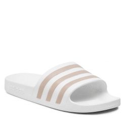 Klapki adidas. Białe klapki Adidas, bez wzorów, bez obcasa. Za 79.99 zł.