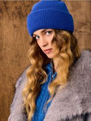 Prążkowana czapka beanie - niebieski. Niebieskie czapki Sinsay, bez wzorów, prążkowane. Za 15.99 zł.