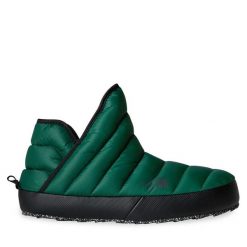 Kapcie The North Face. Zielone obuwie domowe The North Face, bez wzorów, bez zapięcia. Za 269.99 zł.