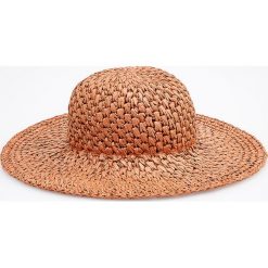 Pleciony kapelusz - Pomarańczo. Kapelusze marki Reserved. Za 59.99 zł.