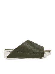 Go Soft Klapki CEO-R26SS02248 Zielony. Zielone klapki GO SOFT, bez wzorów, ze skóry, bez obcasa. Za 119.99 zł.