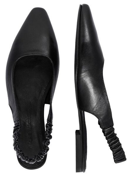 More & More Baleriny w kolorze czarnym rozmiar: 40. Czarne baleriny More & More, bez wzorów, z materiału, bez obcasa. Za 118.84 zł.