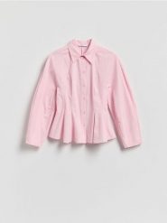 Koszula z baskinką - pastelowy róż. Czerwone koszule Reserved, l, bez wzorów, z bawełny, bez kołnierzyka, bez ramiączek. Za 159.99 zł.