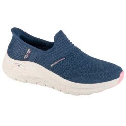 Buty sportowe damskie, Slip-ins: Arch Fit 2.0 - Right As Rain. Niebieskie obuwie sportowe Skechers, bez zapięcia, trekkingowe, Skechers Sport. Za 549.99 zł.