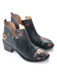 Goby Botki w kolorze czarnym ze wzorem rozmiar: 38. Czarne botki Goby, bez wzorów, z materiału, z okrągłym noskiem, bez obcasa, bez zapięcia. Za 347.99 zł.