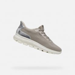 Buty GEOX D SPHERICA PLUS Szary. Szare trekkingi Geox, z syntetyku, trekkingowe. Za 459.80 zł.