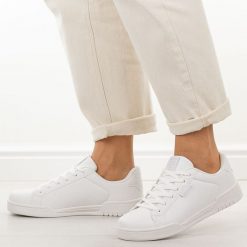 Białe półbuty damskie American Club Rl153. Białe obuwie sportowe American CLUB, na jesień, z jeansu, bez zapięcia. Za 169.00 zł.