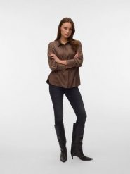 Vero Moda Koszula w kolorze brązowym rozmiar: M. Brązowe koszule Vero Moda, m, bez wzorów, ze skóry, bez kołnierzyka, bez ramiączek. Za 144.95 zł.