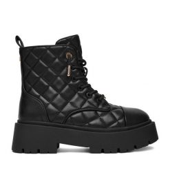 Trzewiki Nine West. Czarne botki Nine West, bez wzorów, bez obcasa, na płaskiej podeszwie, bez zapięcia. Za 299.99 zł.