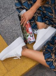 Belucci Sneakersy w kolorze białym rozmiar: 39. Białe trampki Belucci, bez wzorów, bez zapięcia. Za 117.99 zł.