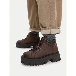 Trapery G-Star. Brązowe trapery i śniegowce G-Star. Za 399.99 zł.