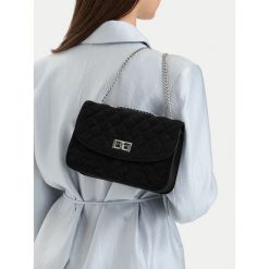 Torebka Badura. Czarne listonoszki Badura, bez wzorów, bez dodatków. Za 249.99 zł.