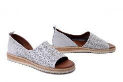 ARTIKER RELAKS 52C0929 szary, sandały damskie. Szare sandały Artiker Relaks, bez wzorów, ze skóry, bez obcasa, bez zapięcia. Za 259.90 zł.