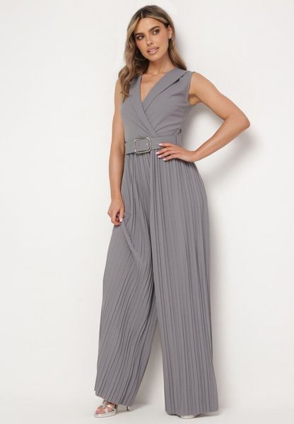 Szary Kombinezon z Kopertową Górą i Szerokimi Nogawkami z Paskiem z Metalową Klamrą Lancilla. Szare sukienki Born2be, do pracy, m, bez wzorów, biznesowe, bez kołnierzyka, bez ramiączek, kopertowe. Za 159.99 zł.