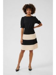 CULTURE Sukienka w kolorze czarnym rozmiar: L. Czarne sukienki Culture, na co dzień, l, bez wzorów, bez kołnierzyka, bez ramiączek, midi, proste. Za 173.99 zł.