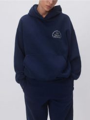 Bluza z haftowanym napisem - granatowy. Niebieskie bluzy Reserved, l, bez wzorów, z bawełny, bez kaptura. Za 119.99 zł.