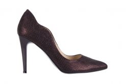 Szpilki Bayla-097 W7001-221 Fiolet Metalic, Skóra naturalna - 36. Fioletowe szpilki Bayla, bez wzorów, ze skóry, klasyczne, bez obcasa, na szpilce, bez zapięcia. W wyprzedaży za 89.10 zł.