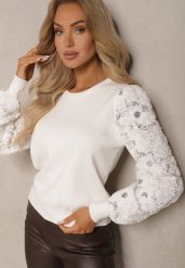 Biały Sweter z Wiskozą z Ozdobnymi Rękawami z Koronki z Cekinami Tilitana. Białe swetry Renee, bez wzorów, z jeansu, bez ramiączek. W wyprzedaży za 48.99 zł.