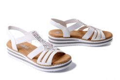 RIEKER V0240-80 white, sandały damskie. Białe sandały Rieker, bez wzorów, bez obcasa, na koturnie, bez zapięcia. Za 319.90 zł.