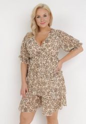 Beżowa Sukienka Balapus. Brązowe sukienki Born2be, l, bez wzorów, eleganckie, bez kołnierzyka, bez ramiączek, mini, kopertowe. Za 29.99 zł.
