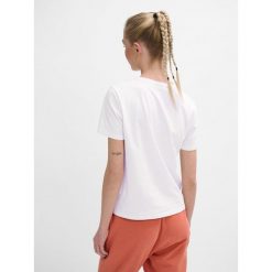 Koszulka damska Hummel Legacy. Białe bluzki Hummel, bez wzorów, sportowe, bez kołnierzyka, bez ramiączek. Za 96.00 zł.