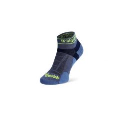 Skarpety do biegania Bridgedale Ultra LT T2 Merino Sport Low. Niebieskie skarpety Bridgedale, bez wzorów. Za 67.99 zł.