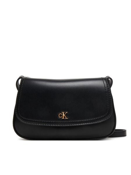 Calvin Klein Torebka Ck Flap Camera Bag LV04F3421G Czarny. Czarne listonoszki Calvin Klein, bez wzorów, ze skóry, bez dodatków. Za 409.99 zł.