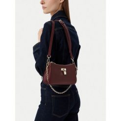 Torebka Nine West. Czerwone torebki klasyczne Nine West, bez wzorów, bez dodatków. Za 229.99 zł.