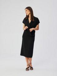 Stylove Sukienka w kolorze czarnym rozmiar: XL. Czarne sukienki Stylove, na co dzień, xl, bez wzorów, z tkaniny, bez kołnierzyka, bez ramiączek, midi, proste. Za 287.95 zł.