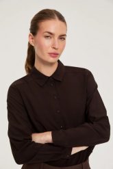 Gładka koszula z wiskozy brązowa. Brązowe koszule MOODO, s, bez wzorów, z wiskozy, bez kołnierzyka, bez ramiączek. Za 79.99 zł.