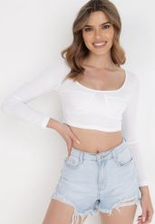 Biała Bluzka Teofistos. Białe bluzki Born2be, s, bez wzorów, z dzianiny, wizytowe, bez kołnierzyka, bez ramiączek. W wyprzedaży za 55.24 zł.