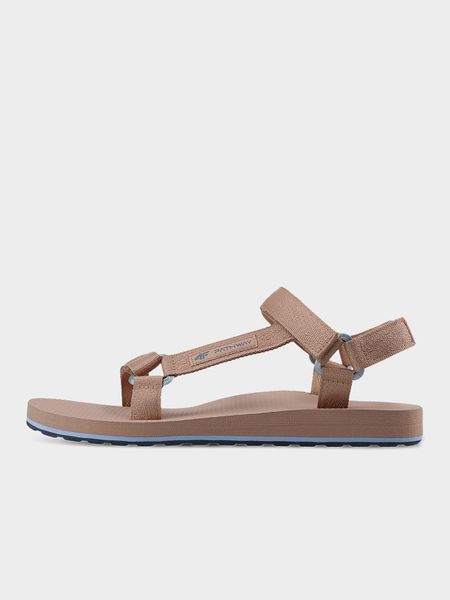 4F Sandały damskie - beżowe 38. Brązowe sandały 4f, bez wzorów, z gumy, bez obcasa, bez zapięcia. W wyprzedaży za 79.99 zł.