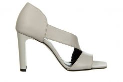 Sandały Bayla-159 4556 002-P Szary Lico 159133, Skóra naturalna - 36. Szare sandały Bayla, bez wzorów, z materiału, z otwartym noskiem, bez obcasa, na słupku, bez zapięcia. W wyprzedaży za 179.10 zł.