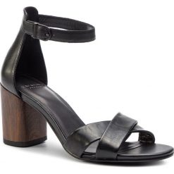 Sandały VAGABOND - Carol 4737-001-20 Black. Czarne sandały Vagabond, bez wzorów, ze skóry, bez obcasa, na obcasie, bez zapięcia. W wyprzedaży za 289.00 zł.