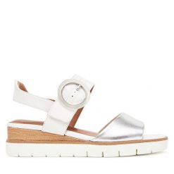 Sandały Tamaris. Białe sandały Tamaris, bez wzorów, bez obcasa, na koturnie, bez zapięcia. Za 259.99 zł.