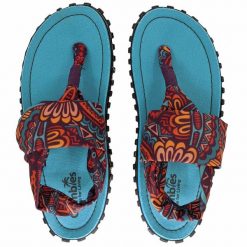 Sandały turystyczne damskie Gumbies Slingback Sandals. Czerwone sandały Gumbies, bez wzorów, sportowe, bez obcasa, bez zapięcia. Za 135.99 zł.