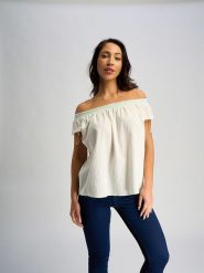 Marks & Spencer Bluzka w kolorze kremowym rozmiar: 40. Brązowe bluzki Marks & Spencer, bez wzorów, z bawełny, bez kołnierzyka, bez ramiączek. Za 57.20 zł.