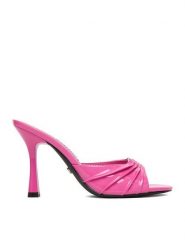 Juicy Couture Klapki EO-LS955554-9 Różowy. Czerwone klapki Juicy Couture, bez wzorów, z syntetyku, bez obcasa. Za 249.99 zł.