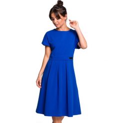 Sukienka w kolorze niebieskim. Niebieskie sukienki Be Wear, xl, bez wzorów, bez kołnierzyka, bez ramiączek, midi, rozkloszowane. Za 159.95 zł.