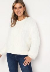 Biały Sweter z Długim Włosiem i Dodatkiem Wełny Merithina. Białe swetry Born2be, uniwersalny, bez wzorów, z dzianiny, bez ramiączek. Za 109.99 zł.