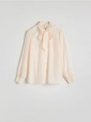 Koszula z ozdobnym wiązaniem - różowy. Czerwone koszule Reserved, l, bez wzorów, z lyocellu, bez kołnierzyka, bez ramiączek. W wyprzedaży za 89.99 zł.