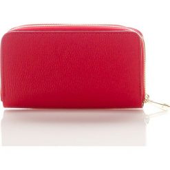 Skórzany portfel w kolorze czerwonym - 20 x 10 x 1 cm. Czerwone portfele Classe Regina, bez wzorów, z materiału. W wyprzedaży za 175.95 zł.