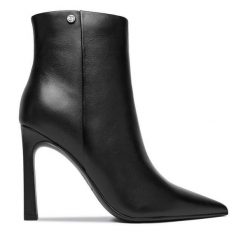 Botki Eva Minge. Czarne botki Eva Minge, bez wzorów, bez obcasa, na słupku, bez zapięcia. Za 549.99 zł.