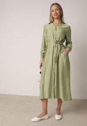 Zielona Sukienka Koszulowa z Wiskozą z Wiązanym Paskiem Lustilla. Zielone sukienki Born2be, na co dzień, l, bez wzorów, z wiskozy, eleganckie, bez kołnierzyka, bez ramiączek, koszulowe. Za 129.99 zł.