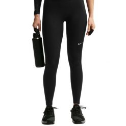 Legginsy damskie Nike Pro. Czarne legginsy sportowe Nike, bez wzorów, na jogę i pilates, dri-fit (nike). Za 183.99 zł.