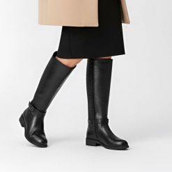 Kozaki damskie Filippo, wysoka cholewka i płaski obcas bez ocieplenia, czarne, DKZ7331-25-BK. Czarne kozaki Filippo, z materiału, przed kolano, bez obcasa, na obcasie, bez zapięcia. Za 195.99 zł.