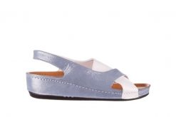 Sandały Bayla-112 0158-30 Biały Niebieski, Skóra naturalna - 36. Białe sandały Bayla, bez wzorów, z materiału, klasyczne, bez obcasa, na koturnie, bez zapięcia. W wyprzedaży za 89.10 zł.