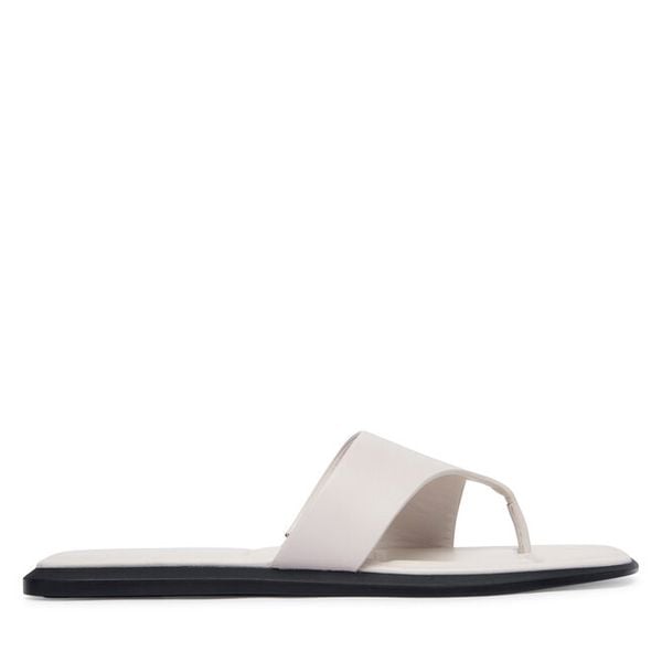 Japonki Calvin Klein. Białe klapki Calvin Klein, bez wzorów, bez obcasa. Za 323.99 zł.